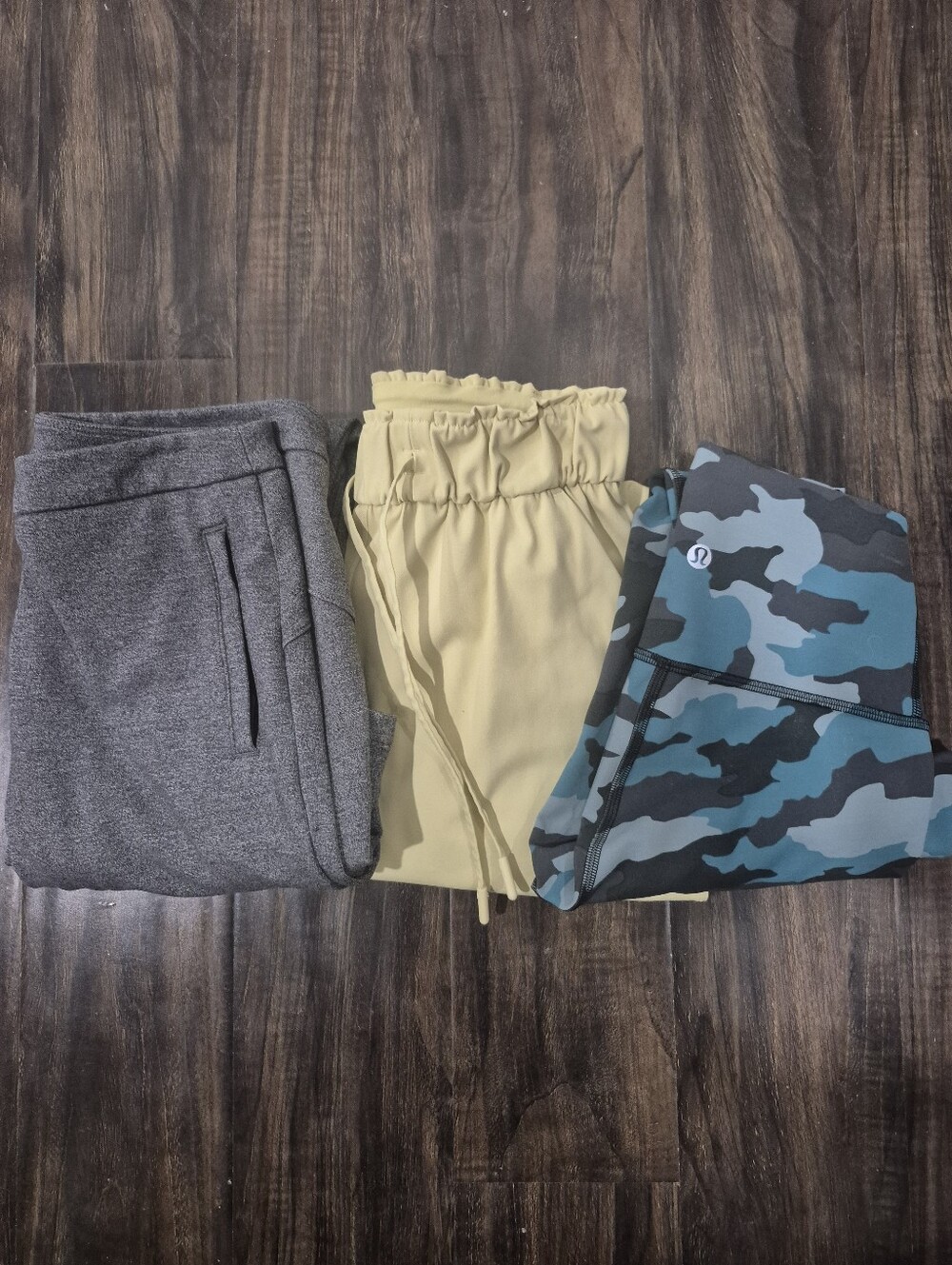 Lululemon Bundle Of 3 Size 2 Botyoms